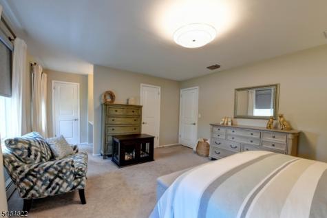 31 W End Avenue Pequannock NJ 07444