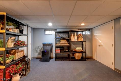 31 W End Avenue Pequannock NJ 07444