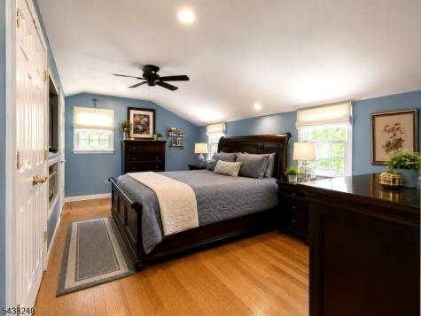 11 Coral Court Woodbridge NJ 07067