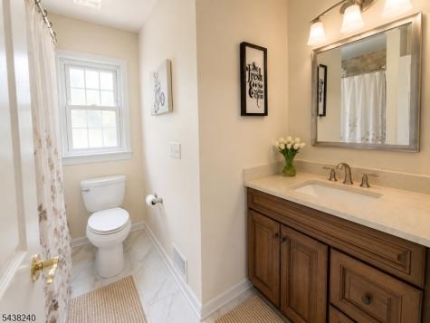 11 Coral Court Woodbridge NJ 07067