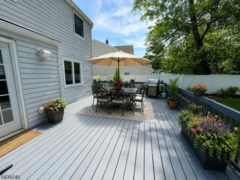 11 Coral Court Woodbridge NJ 07067