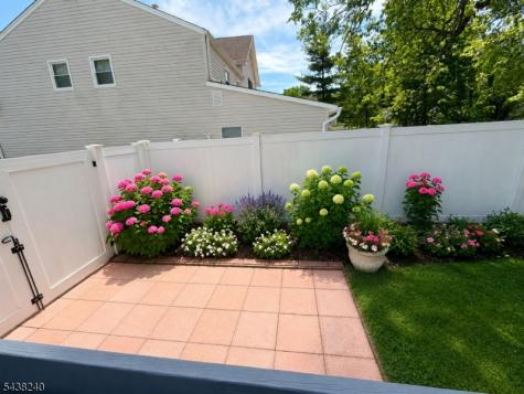 11 Coral Court Woodbridge NJ 07067