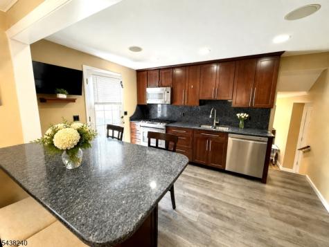 11 Coral Court Woodbridge NJ 07067