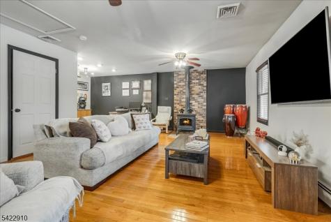9 River View Drive Hardwick NJ 07825