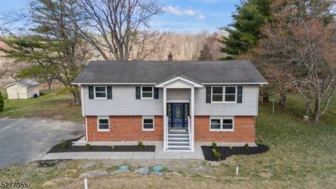 59 Mud Pond Road Blairstown NJ 07825