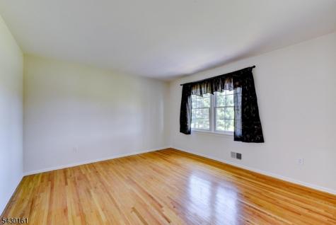 445 Brookview Court Branchburg NJ 08876