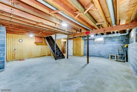 445 Brookview Court Branchburg NJ 08876