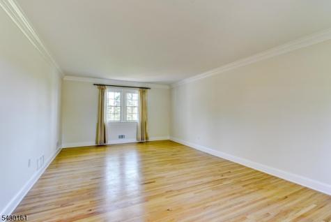 445 Brookview Court Branchburg NJ 08876
