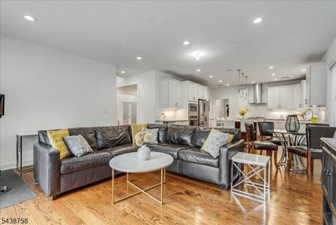 19 Erskine Drive Morristown NJ 07960