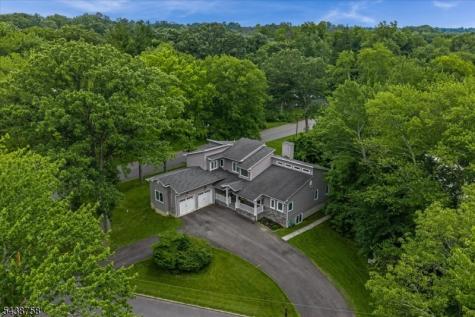 19 Erskine Drive Morristown NJ 07960