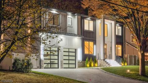 801 Godwin Road Paramus NJ 07652
