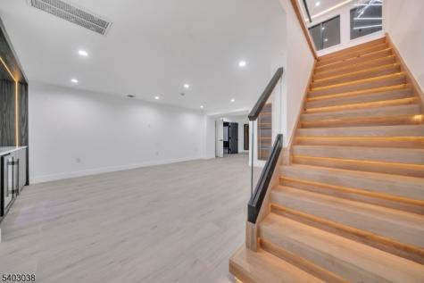 801 Godwin Road Paramus NJ 07652
