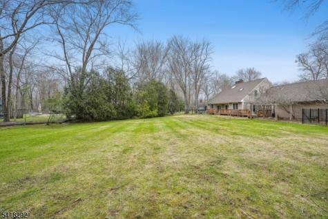 80 Shawnee Path Long Hill NJ 07946