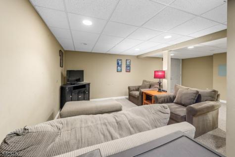 6 Beechnut Drive Washington NJ 07853