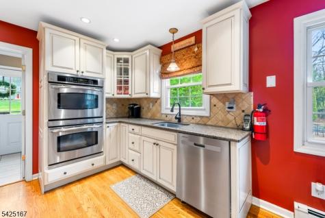 6 Beechnut Drive Washington NJ 07853