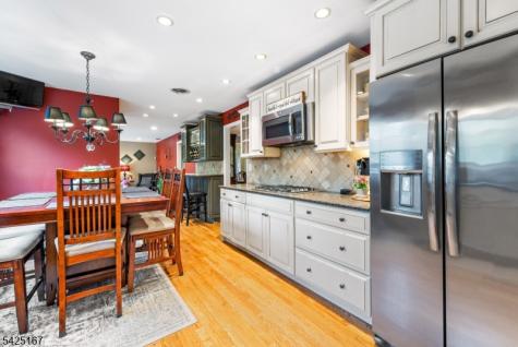 6 Beechnut Drive Washington NJ 07853