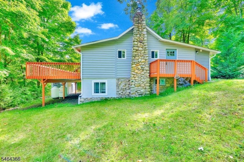 107 Overlook Road Vernon NJ 07461