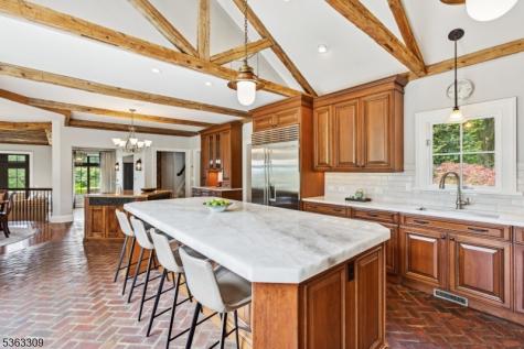 66 Charles Road Bernardsville NJ 07924