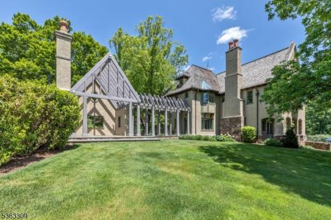 66 Charles Road Bernardsville NJ 07924