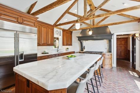 66 Charles Road Bernardsville NJ 07924