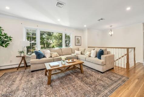 440 Yuhas Drive Paramus NJ 07652
