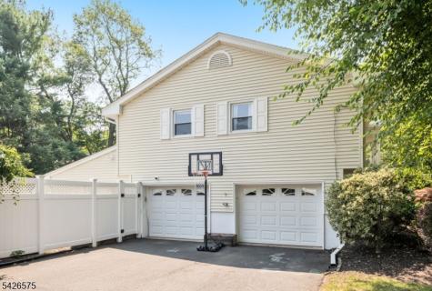 440 Yuhas Drive Paramus NJ 07652