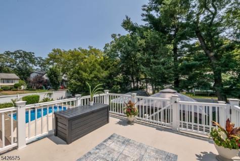 440 Yuhas Drive Paramus NJ 07652