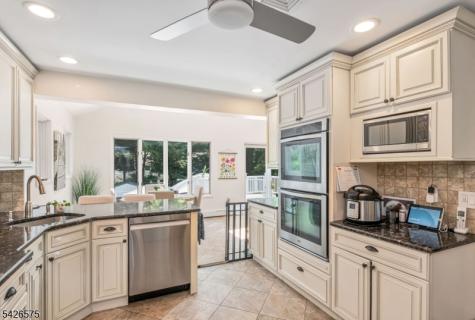 440 Yuhas Drive Paramus NJ 07652