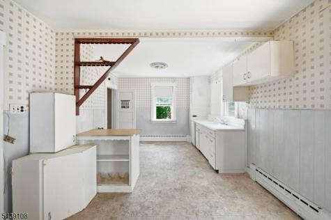 114 Franklin Place Roselle Park NJ 07204