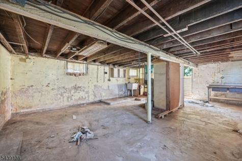 114 Franklin Place Roselle Park NJ 07204