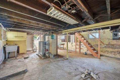 114 Franklin Place Roselle Park NJ 07204