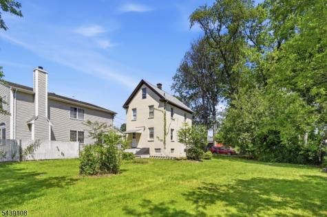 114 Franklin Place Roselle Park NJ 07204