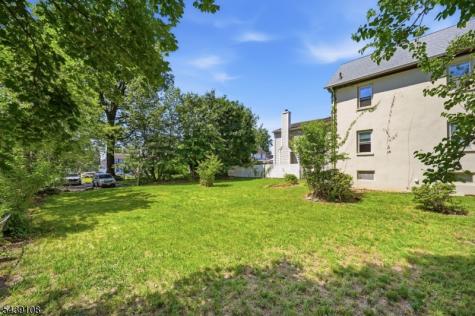 114 Franklin Place Roselle Park NJ 07204