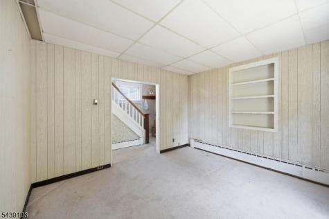 114 Franklin Place Roselle Park NJ 07204