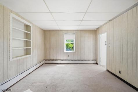 114 Franklin Place Roselle Park NJ 07204