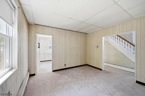 114 Franklin Place Roselle Park NJ 07204
