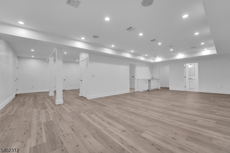 8 Fordham Road Livingston NJ 07039
