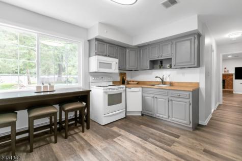 67 Kinnan Way Bernards NJ 07920