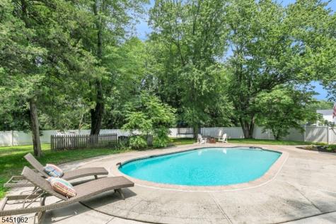 67 Kinnan Way Bernards NJ 07920
