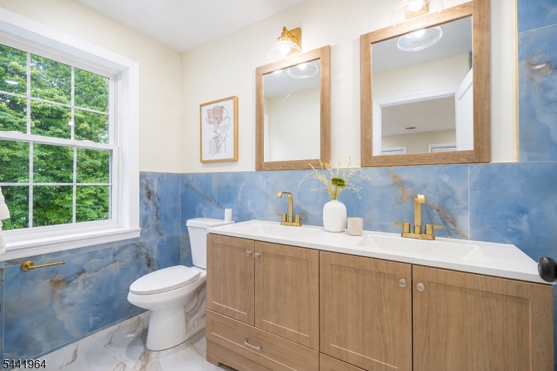 21 Glannon Road Livingston NJ 07039