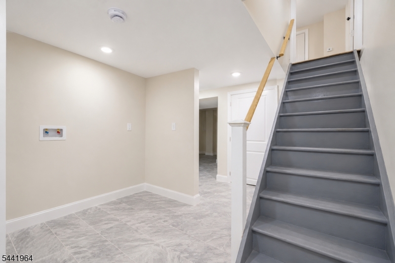 21 Glannon Road Livingston NJ 07039
