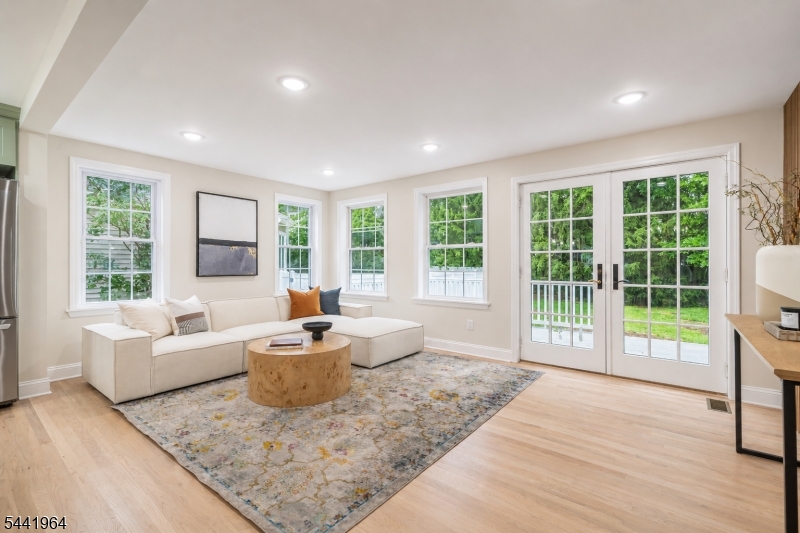 21 Glannon Road Livingston NJ 07039
