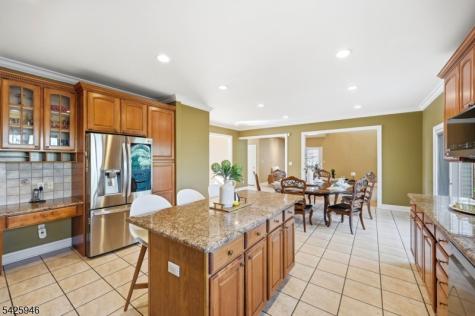 56 Burnet Hill Road Livingston NJ 07039
