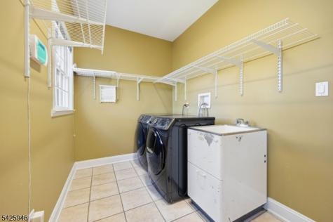 56 Burnet Hill Road Livingston NJ 07039