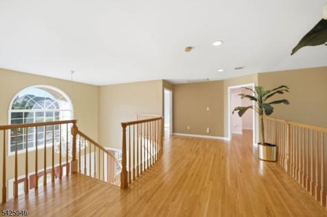 56 Burnet Hill Road Livingston NJ 07039