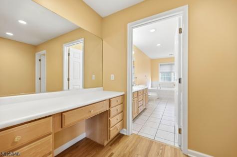 56 Burnet Hill Road Livingston NJ 07039