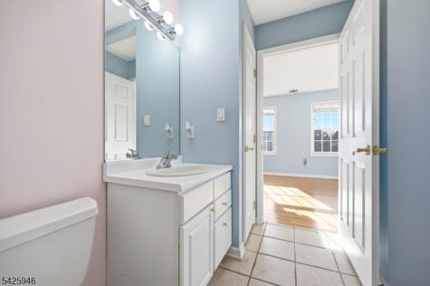 56 Burnet Hill Road Livingston NJ 07039