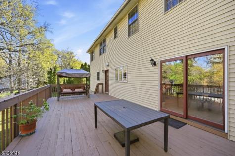 56 Burnet Hill Road Livingston NJ 07039