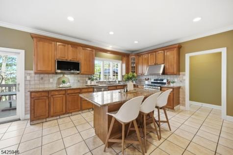 56 Burnet Hill Road Livingston NJ 07039