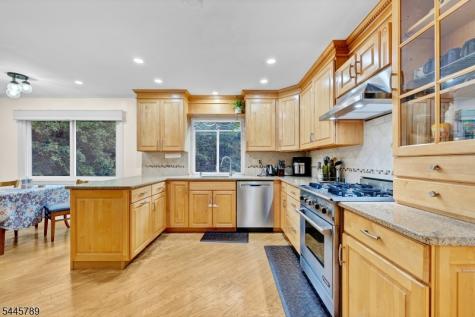 151 Cottage Place W Long Hill NJ 07933